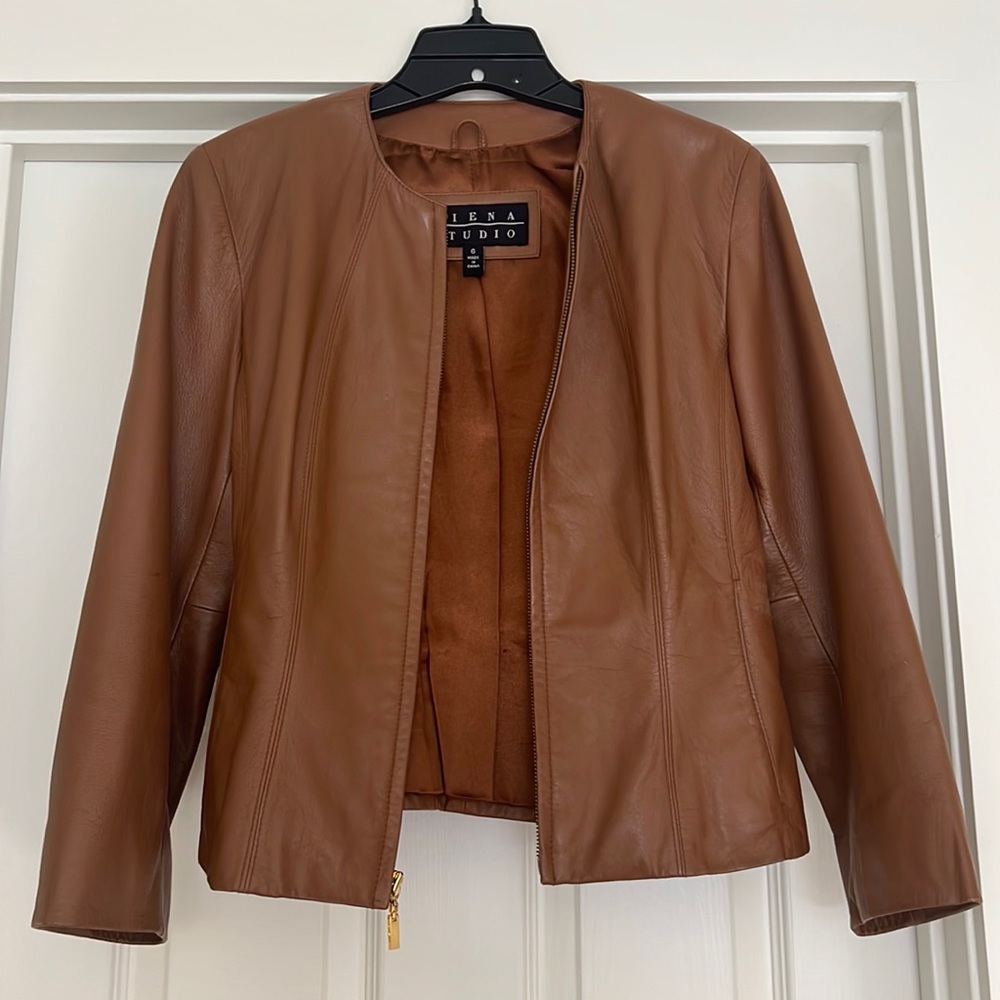 Vintage leather Siena studio